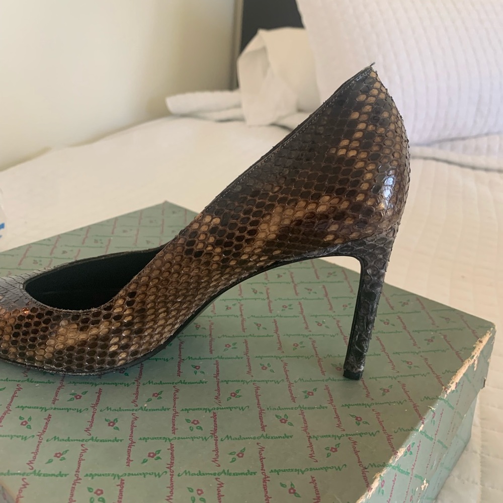 Richard Tyler Snake Skin Heels - Picture 3 of 5